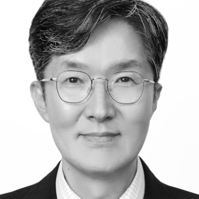 A speaker photo for Dong Hung Jang