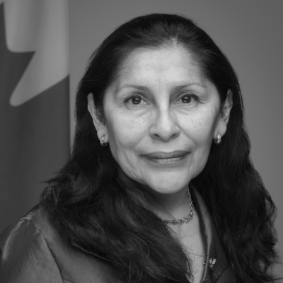 A speaker photo for Rosa Galvez
