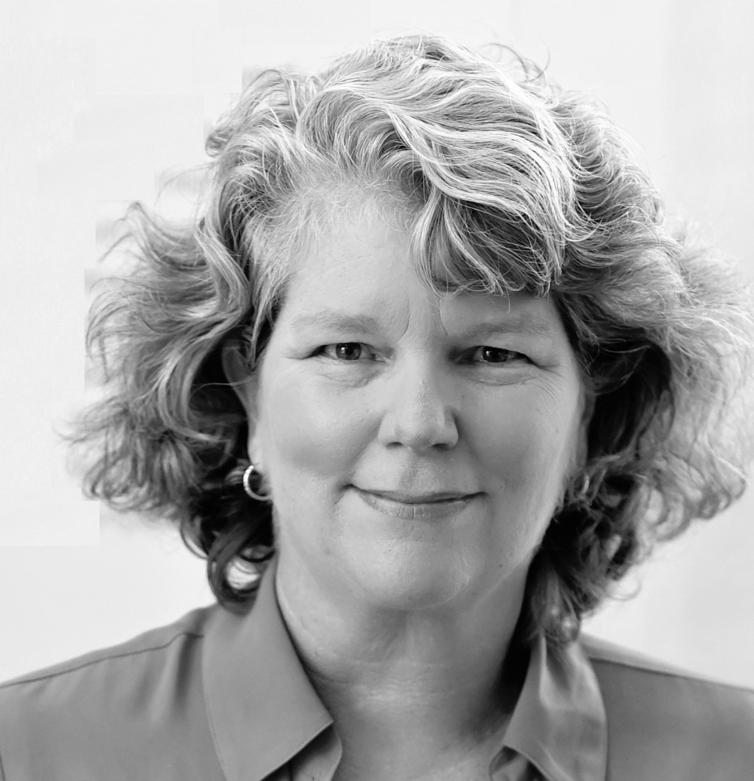 A speaker photo for Jill Dumain