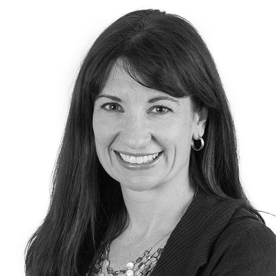 A speaker photo for Laura Hoppa