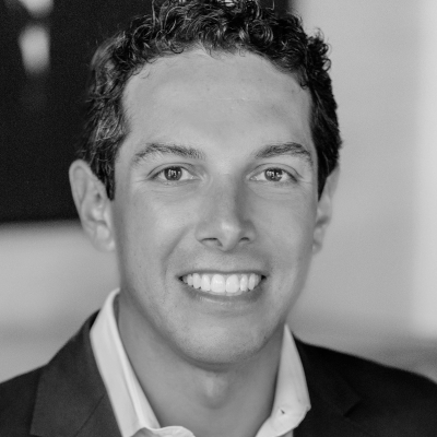 A speaker photo for Daniel Schapiro
