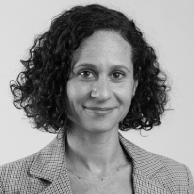 A speaker photo for Joana Setzer