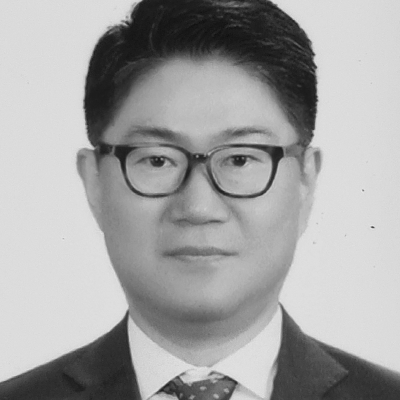 A speaker photo for Keehong Rhee