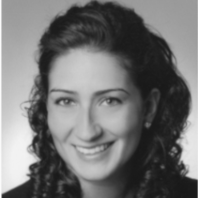 A speaker photo for Dina Kusnezowa