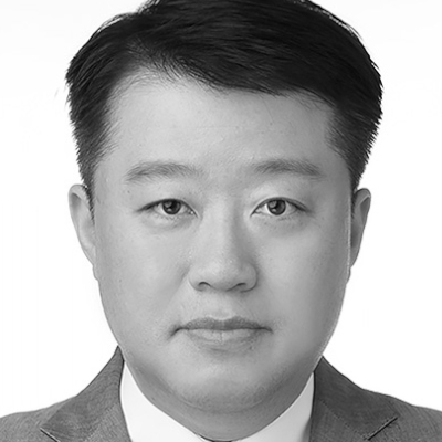 A speaker photo for Inseon Hwang