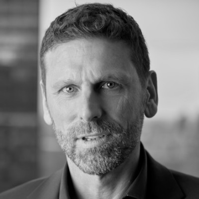 A speaker photo for Keith Warren