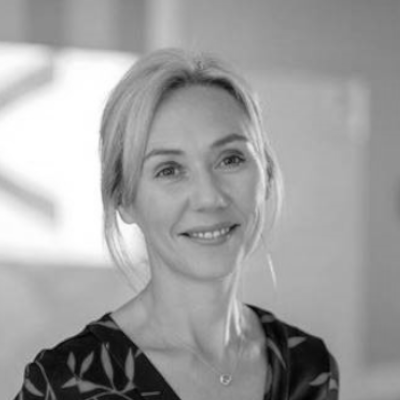 A speaker photo for Rachel Barton