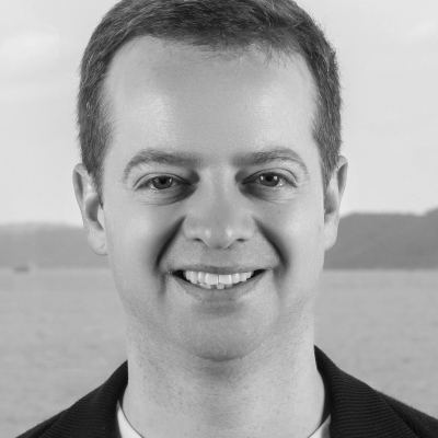 A speaker photo for Oliver Senter