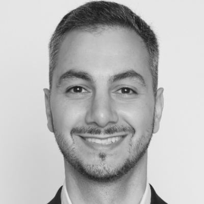 A speaker photo for Kyri Yiannakis