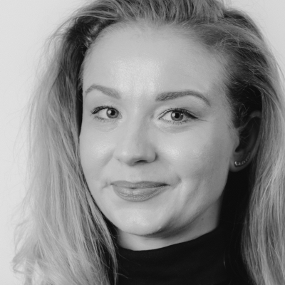 A speaker photo for Caroline Heinrichs