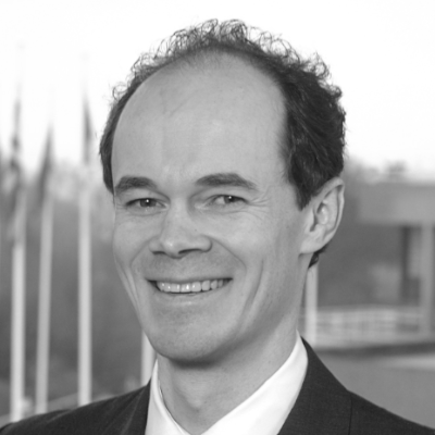 A speaker photo for Peter Munro