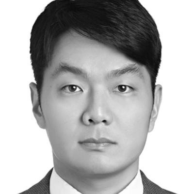 A speaker photo for Junchan Yoon