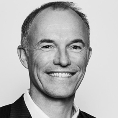 A speaker photo for Menno Veeneklaas         