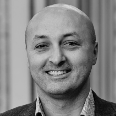 A speaker photo for Dr. Theodor Cojoianu 