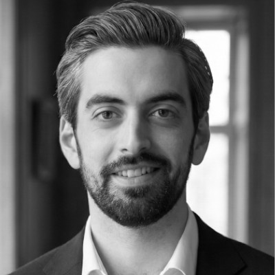 A speaker photo for Robert Manson