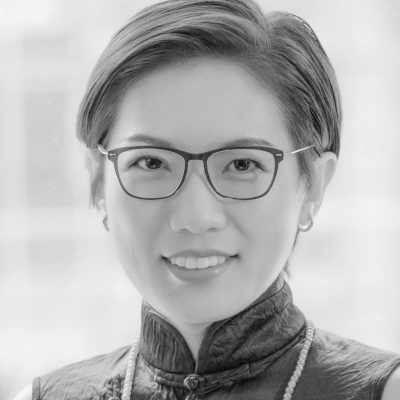 A speaker photo for Yian Wang