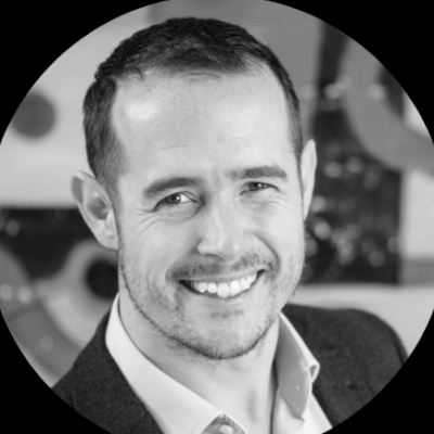 A speaker photo for Warren Macdonald