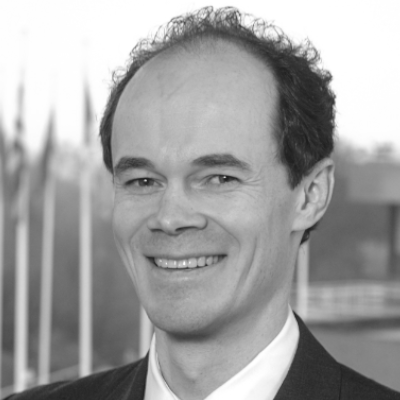 A speaker photo for Peter Munro